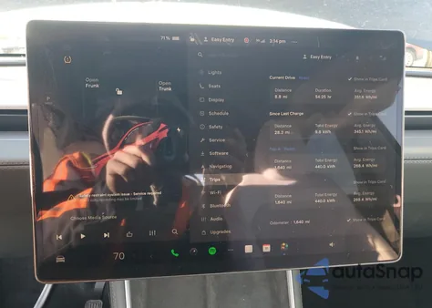 2026 Tesla Model Y z USA, uszkodzony, nr VIN 7SAYGDEE8TA475573